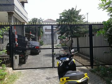 Rumah di Bekasi Barat Bekasi sebelah Komp Jakapermai Kalimalang strategis bebas banjir