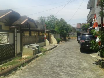 Rumah di Bekasi Barat Bekasi sebelah Komp Jakapermai Kalimalang strategis bebas banjir