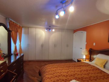 De oportunidad, casa en venta | 177m² | 3 dormitorios | ámplia y céntrica | La  Armenia, Los Chilos