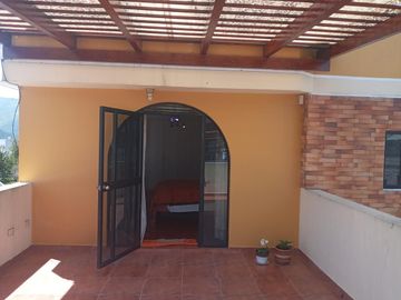 De oportunidad, casa en venta | 177m² | 3 dormitorios | ámplia y céntrica | La  Armenia, Los Chilos