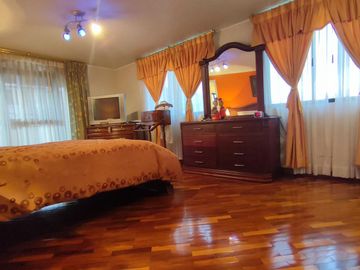 De oportunidad, casa en venta | 177m² | 3 dormitorios | ámplia y céntrica | La  Armenia, Los Chilos