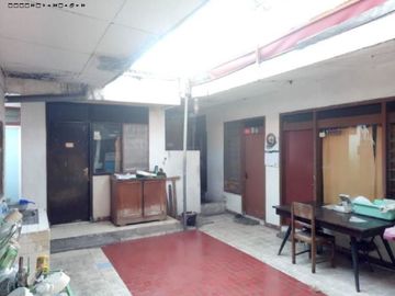 Rumah di Kendangsari, Hadap Selatan, Row jalan 3 mobil