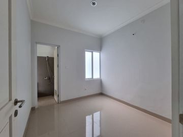 DIJUAL/SEWA RUMAH MINIMALIS SIAP HUNI DI MALIBU VILLAGE GADING SERPONG