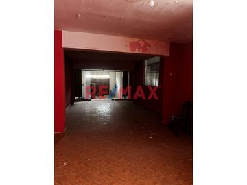 🌟 ¡Oportunidad única en La Esperanza, Trujillo! 🌟

Te presentamos una espaciosa y acogedora casa de 2 pisos perfectamente ubicada en 📍 Jirón 22 de f