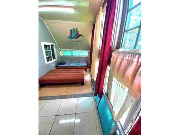VENDO CABAÑA EN LOTE 1295 M2  CON QUEBRADA- BOQUETE