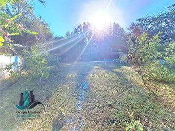 VENDO CABAÑA EN LOTE 1295 M2  CON QUEBRADA- BOQUETE