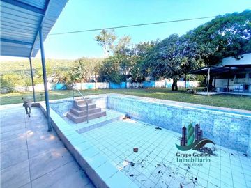 VENDO CABAÑA EN LOTE 1295 M2  CON QUEBRADA- BOQUETE