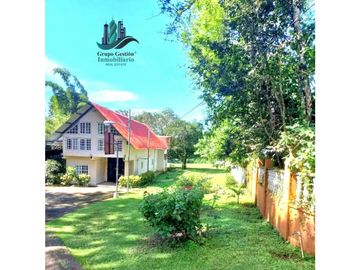 VENDO CABAÑA EN LOTE 1295 M2  CON QUEBRADA- BOQUETE