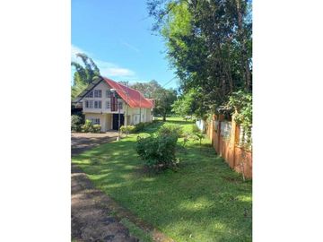 VENDO CABAÑA EN LOTE 1295 M2  CON QUEBRADA- BOQUETE