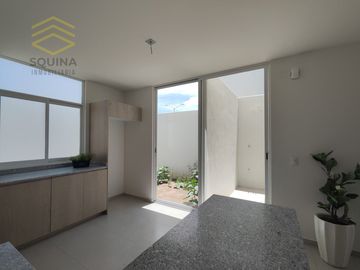 CASA DE DOS NIVELES EN RESIDENCIAL ZARZALES