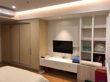 Loft Type unit in One Serendra For Sale