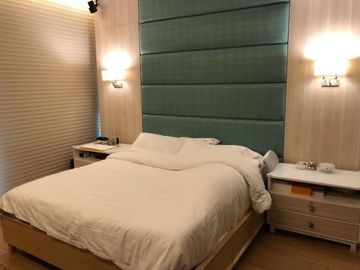 Loft Type unit in One Serendra For Sale