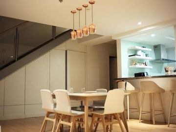 Loft Type unit in One Serendra For Sale