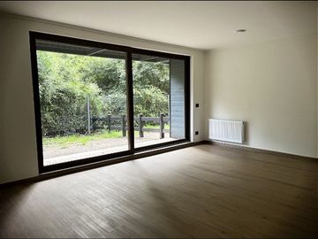 Nueva casa de 3 dormitorios mas estar, en condominio urbano