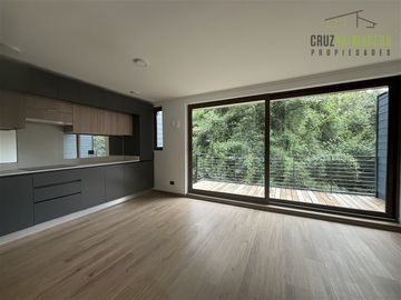 Nueva casa de 3 dormitorios mas estar, en condominio urbano