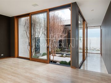 MODERNA CASA 6D EN SUITE SAUNA JACUZZI VALLE ESCONDIDO