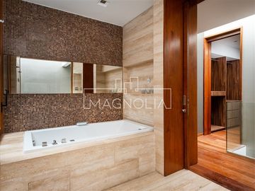 MODERNA CASA 6D EN SUITE SAUNA JACUZZI VALLE ESCONDIDO