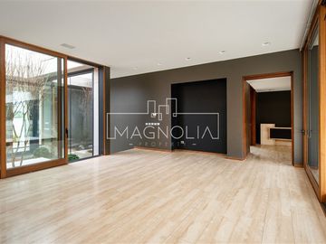 MODERNA CASA 6D EN SUITE SAUNA JACUZZI VALLE ESCONDIDO