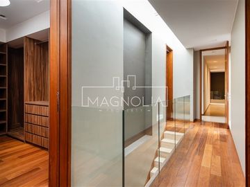 MODERNA CASA 6D EN SUITE SAUNA JACUZZI VALLE ESCONDIDO