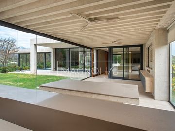 MODERNA CASA 6D EN SUITE SAUNA JACUZZI VALLE ESCONDIDO