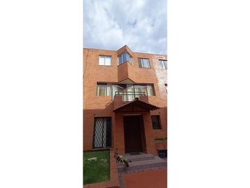 ¡OPORTUNIDAD! VENTA DE CASA EN CONDOMINIO EN EL LIDO  ID 594