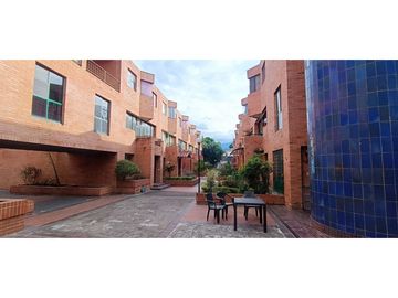 ¡OPORTUNIDAD! VENTA DE CASA EN CONDOMINIO EN EL LIDO  ID 594