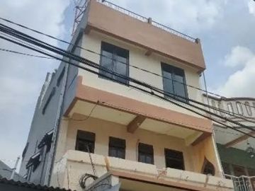Rumah Usaha 3 Lantai Siap Pakai Pengampon Surabaya