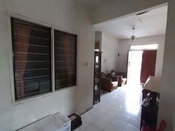 Rumah di Bojongsari, 1Lt, Hoek, Siap Huni di Permata Mansion