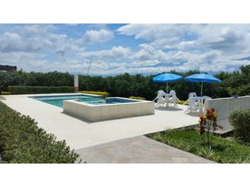 SE VENDE FINCA EN PUEBLO TAPAO