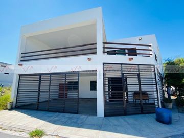 Venta Casa Las Cruces Golf Y Contry Club En Apodaca