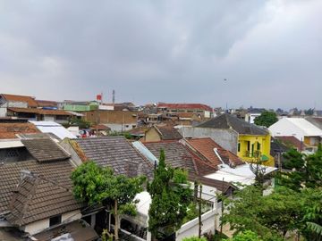 rumah murah 2,5 lantai pusat kota strategis Cimindi Bandung
