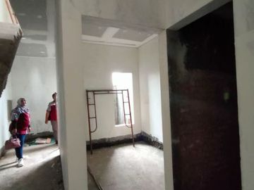 Rumah Baru Minimalis Gunung Anyar, Dekat Kampus UPN Surabaya Timur