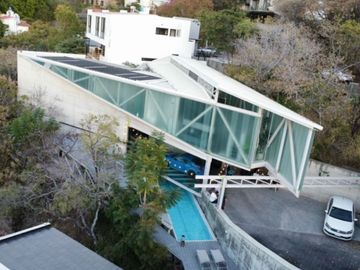 Casa Moderna de Lujo en Venta en Las cañadas country club de golf con Alberca