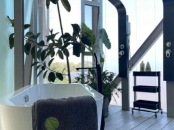 Casa Moderna de Lujo en Venta en Las cañadas country club de golf con Alberca