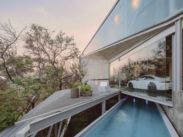 Casa Moderna de Lujo en Venta en Las cañadas country club de golf con Alberca