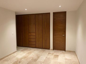 Residencia de Autor en La Condesa Juriquilla, 4ta Recamara en PB, C.290 m2, LUJO