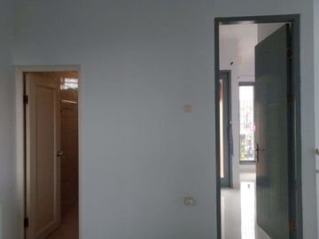 Rumah 2 lantai siap huni Full furnish bebas banjir di Duta harapan Bekasi utara