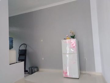 Rumah 2 lantai siap huni Full furnish bebas banjir di Duta harapan Bekasi utara