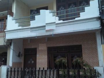 Dijual Rumah 2 lantai di Banyu Urip Kidul, Surabaya