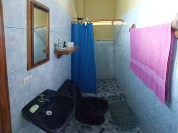 Puerto Lopez - La loma de los Italianos: Se Vende Casa en Zona Rural, en la Montaña y Cerca del Mar en Puerto Lopez