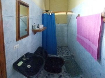 Puerto Lopez - La loma de los Italianos: Se Vende Casa en Zona Rural, en la Montaña y Cerca del Mar en Puerto Lopez