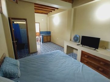 Puerto Lopez - La loma de los Italianos: Se Vende Casa en Zona Rural, en la Montaña y Cerca del Mar en Puerto Lopez