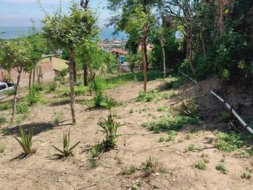 Puerto Lopez - La loma de los Italianos: Se Vende Casa en Zona Rural, en la Montaña y Cerca del Mar en Puerto Lopez