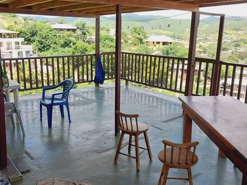 Puerto Lopez - La loma de los Italianos: Se Vende Casa en Zona Rural, en la Montaña y Cerca del Mar en Puerto Lopez