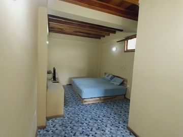 Puerto Lopez - La loma de los Italianos: Se Vende Casa en Zona Rural, en la Montaña y Cerca del Mar en Puerto Lopez