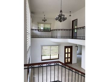 Venta de casa en Clayton - Los Senderos de camino de cruces