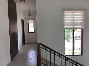 Venta de casa en Clayton - Los Senderos de camino de cruces