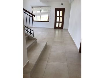 Venta de casa en Clayton - Los Senderos de camino de cruces