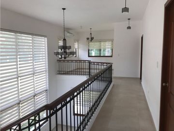 Venta de casa en Clayton - Los Senderos de camino de cruces