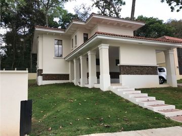 Venta de casa en Clayton - Los Senderos de camino de cruces